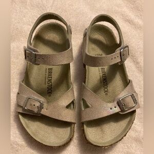 Birkenstock Rio kids in graceful pearl white  Size 30/C12